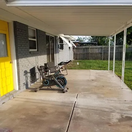 *New*Entire Home In Rose District*Dine*Shop*Fun